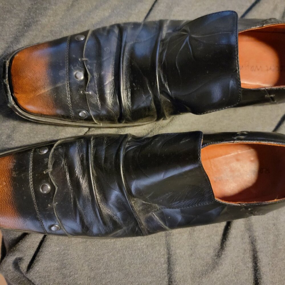 Dress shoes